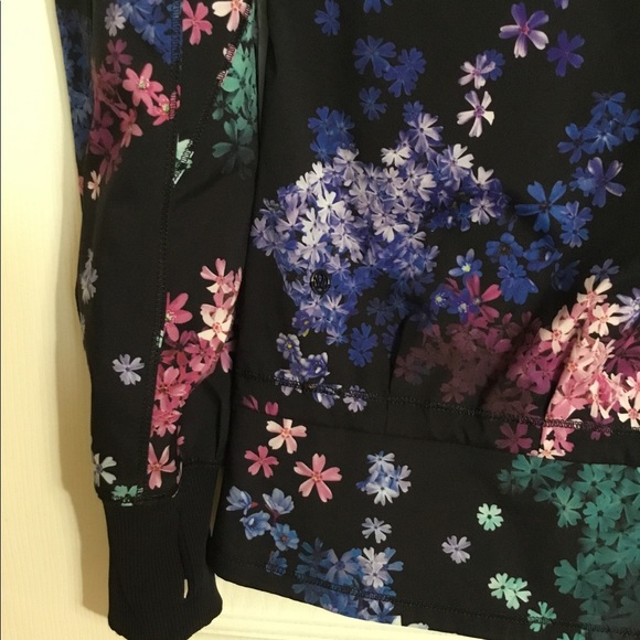 Lululemon Run: Bandit Jacket Sz.4 - Picture 6 of 10